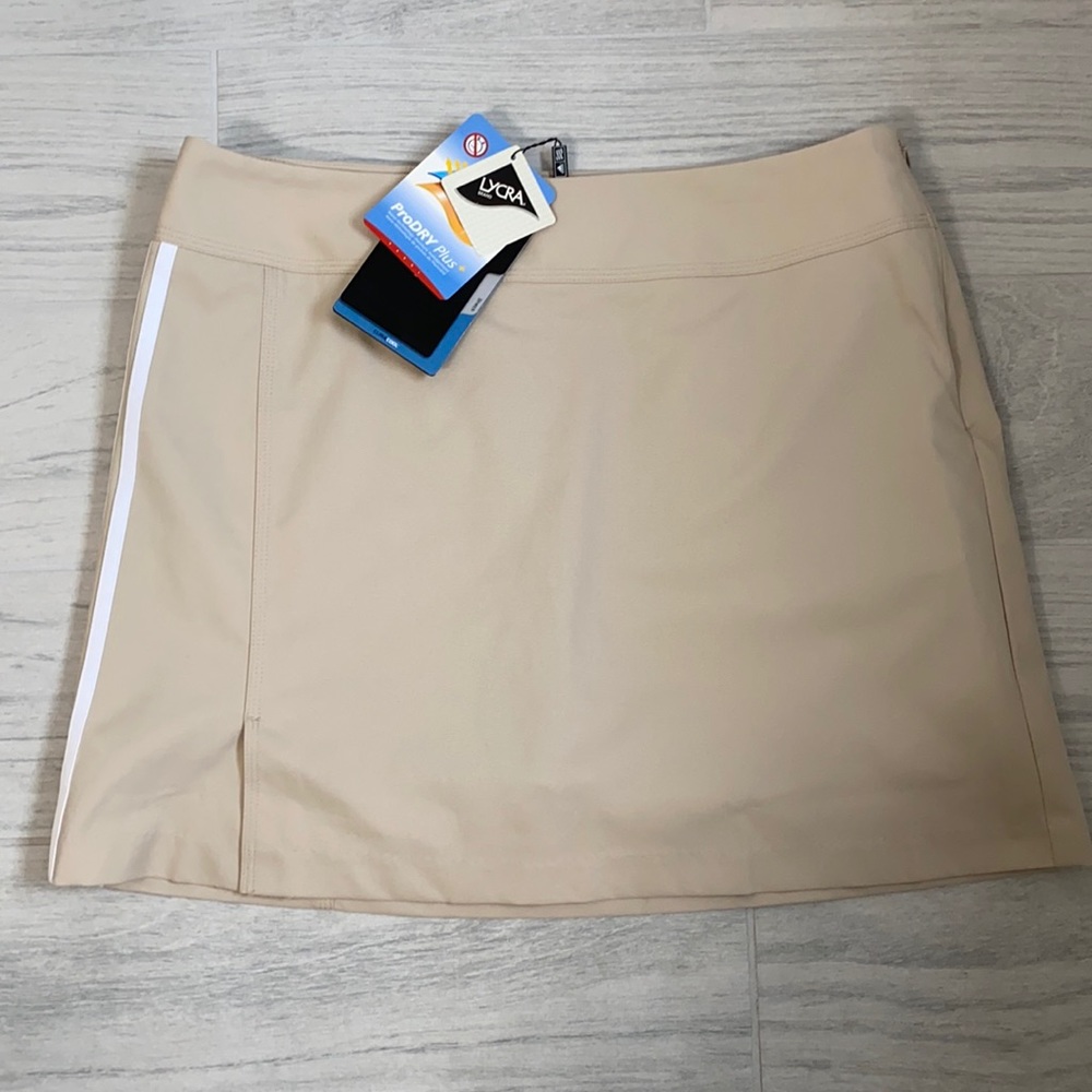 Adidas Climacool Golf Skort w/ side stripes Sz 10